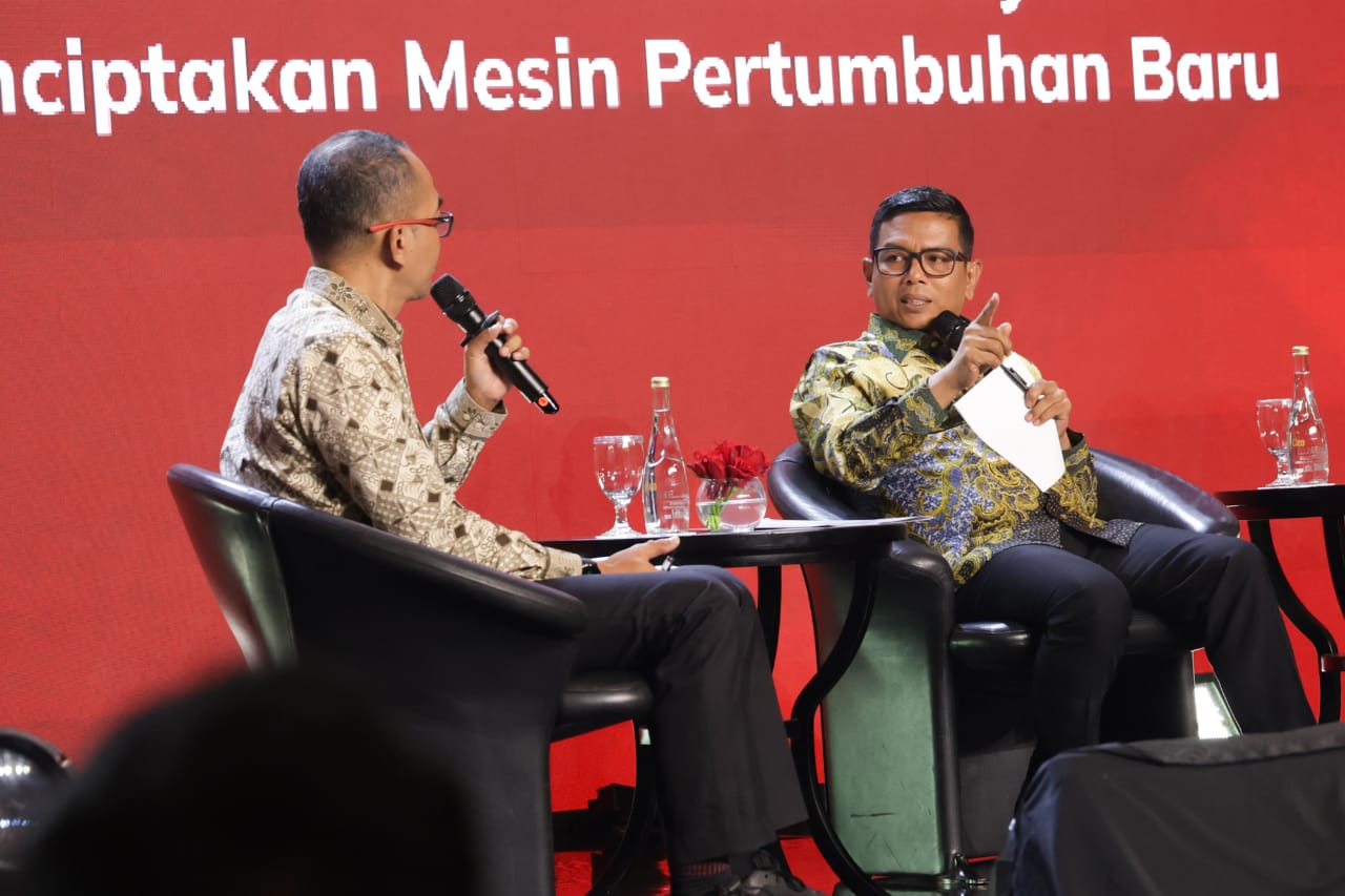 Gubernur Andra Soni saat menjadi narasumber di Regional Forum 2025. Foto : Humas Pemprov