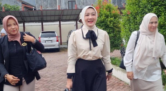 Atalia Praratya saat menghadiri sidang perceraian di PA Bandung. Foto : Ist
