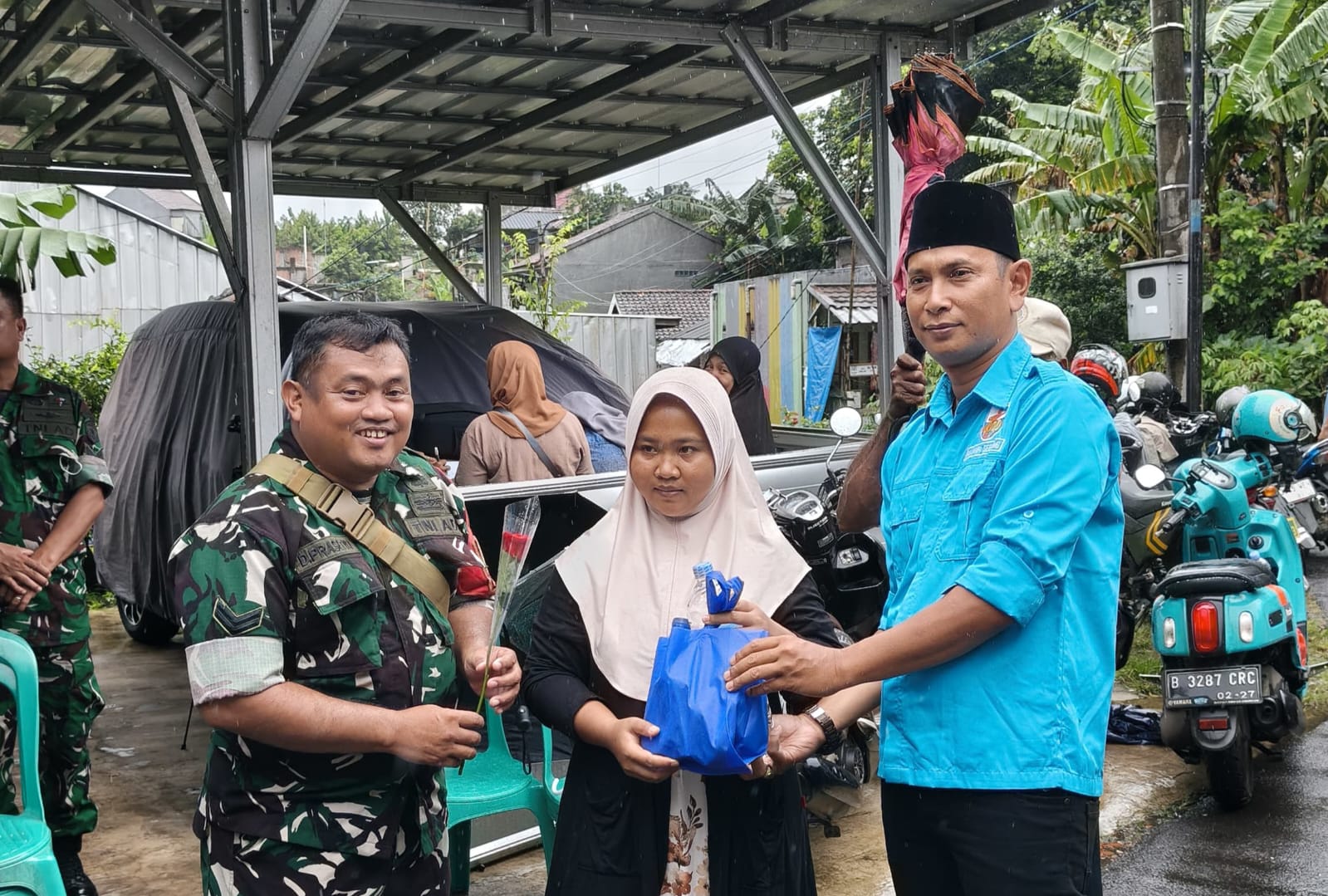 KNPI Kota Tangsel gelar kegiatan sosial u tuk warga Cipeucang.