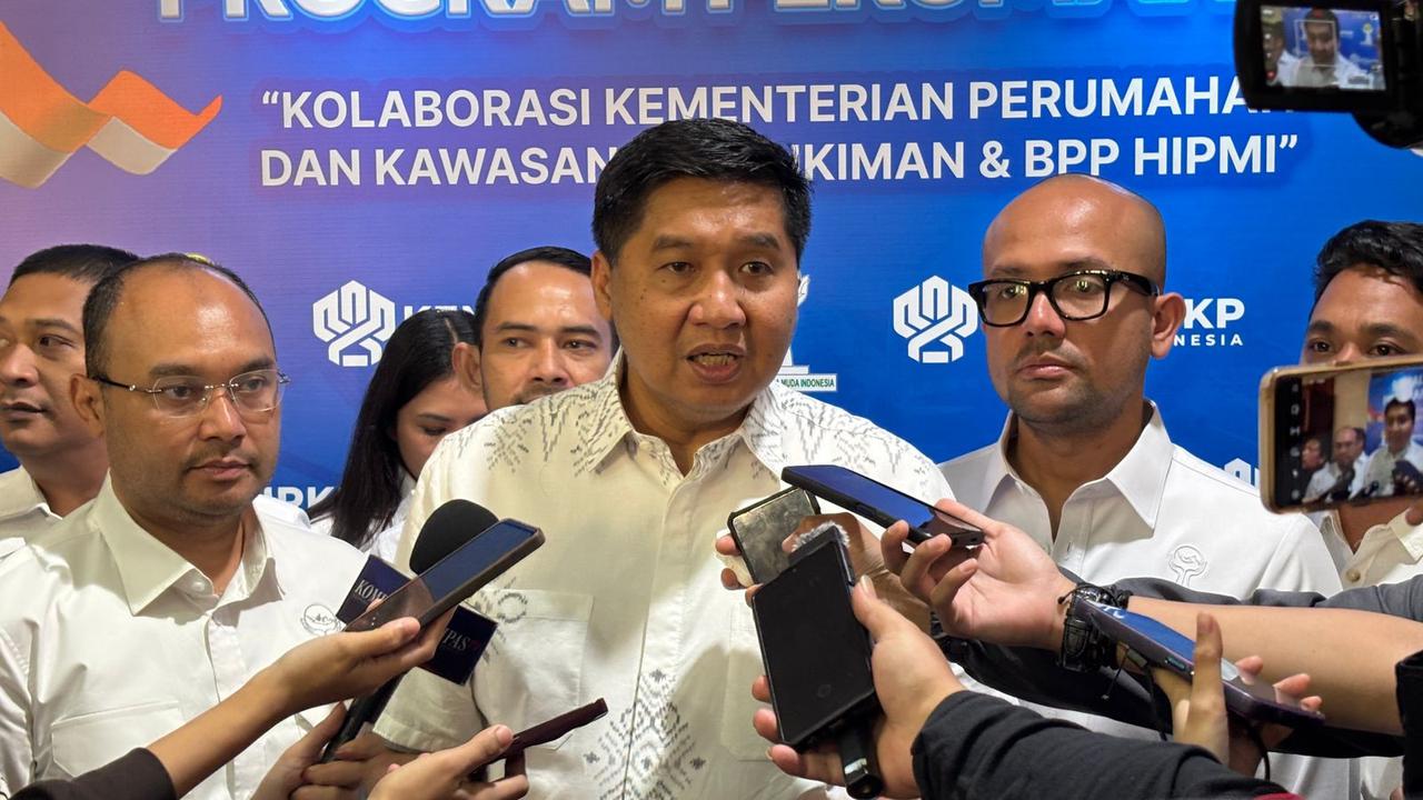 Menteri Perumahan dan Kawasan Permukiman (PKP) Maruarar Sirait saat konferensi pers. Foto : Ist