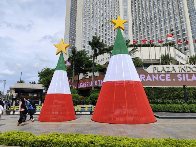Hiasan Natal di Bunderan HI. Foto : Ist
