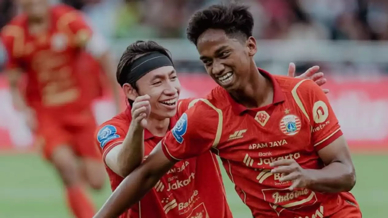 Selebrasi punggawa Persija usai menjebol gawang Persijab. Foto : Ist