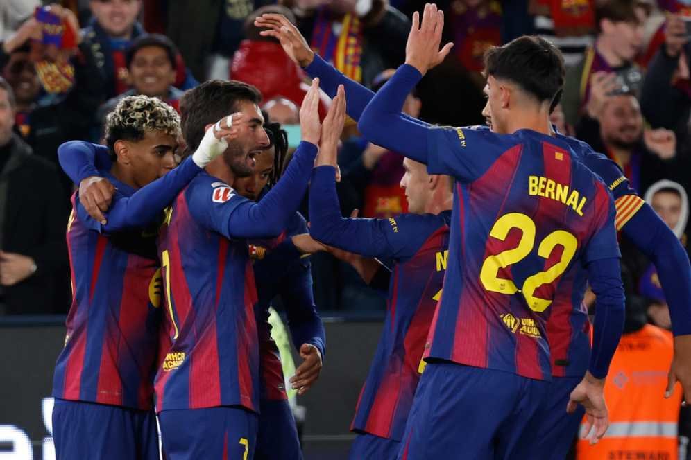Selebrasi skuad Barcelona usai menang 5-0 dari Bilbao. Foto : Ist