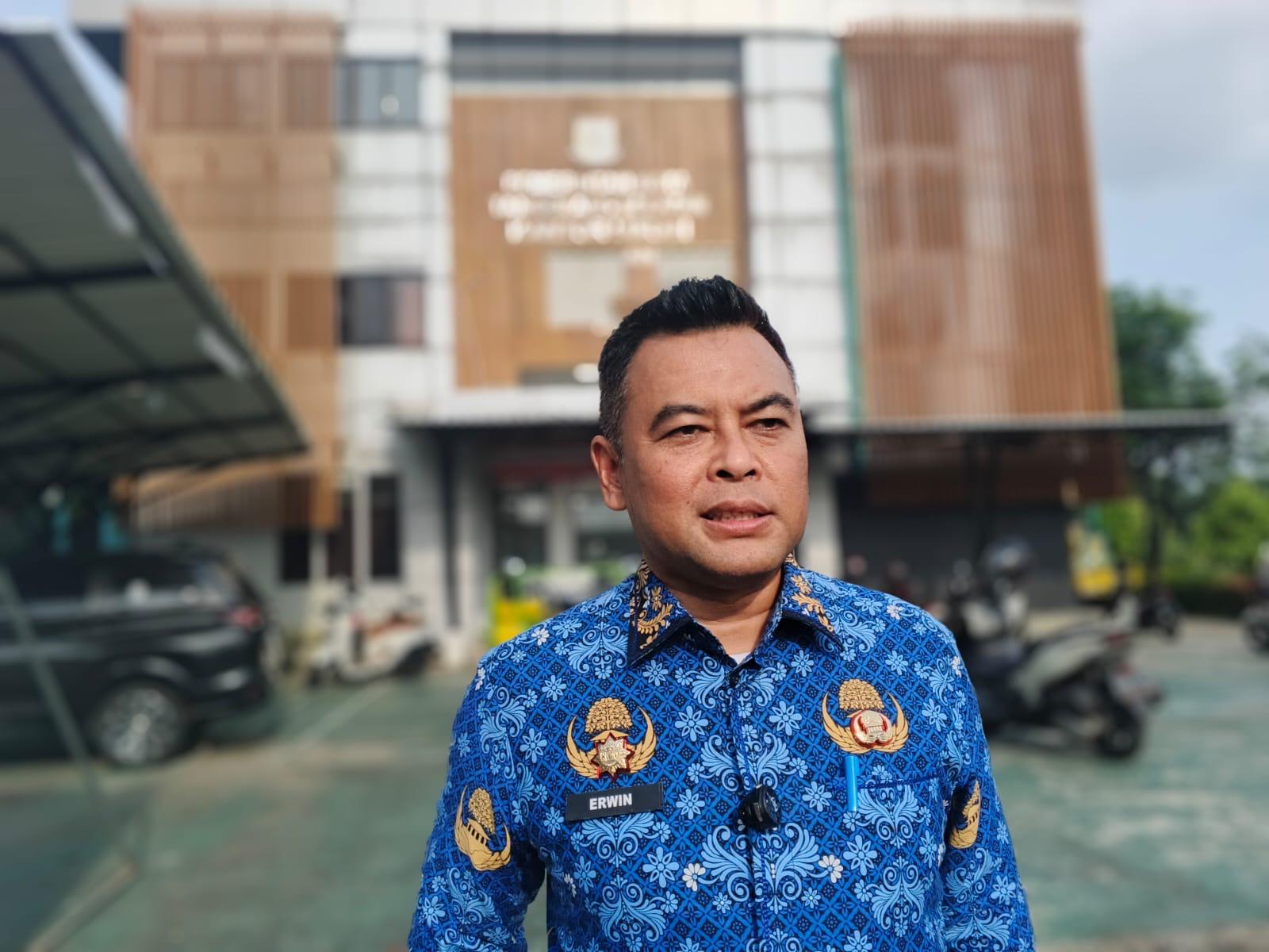 Camat Setu, Erwin Gemala