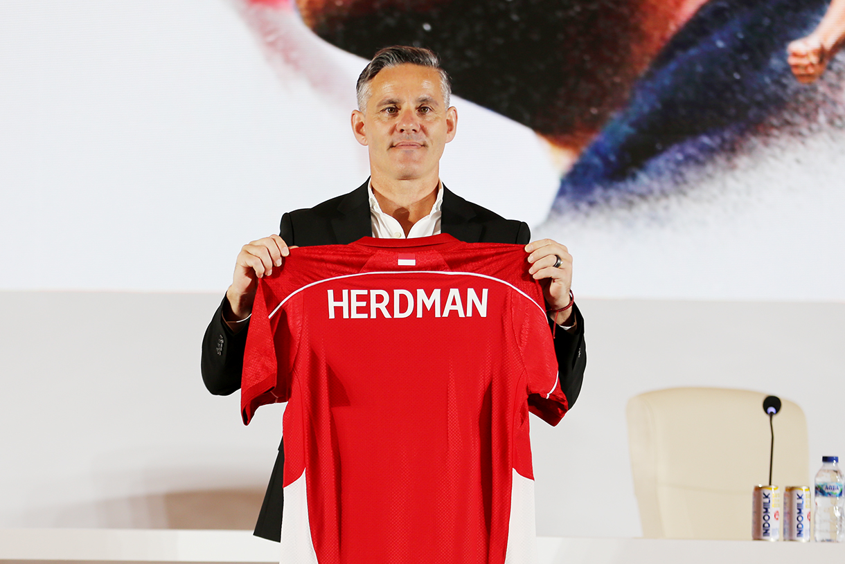 Pelatih baru PSSI  JohnHerdman. Foto : Ist
