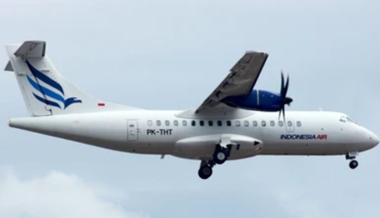 Pesawat ATR 42-500. Foto : Ist