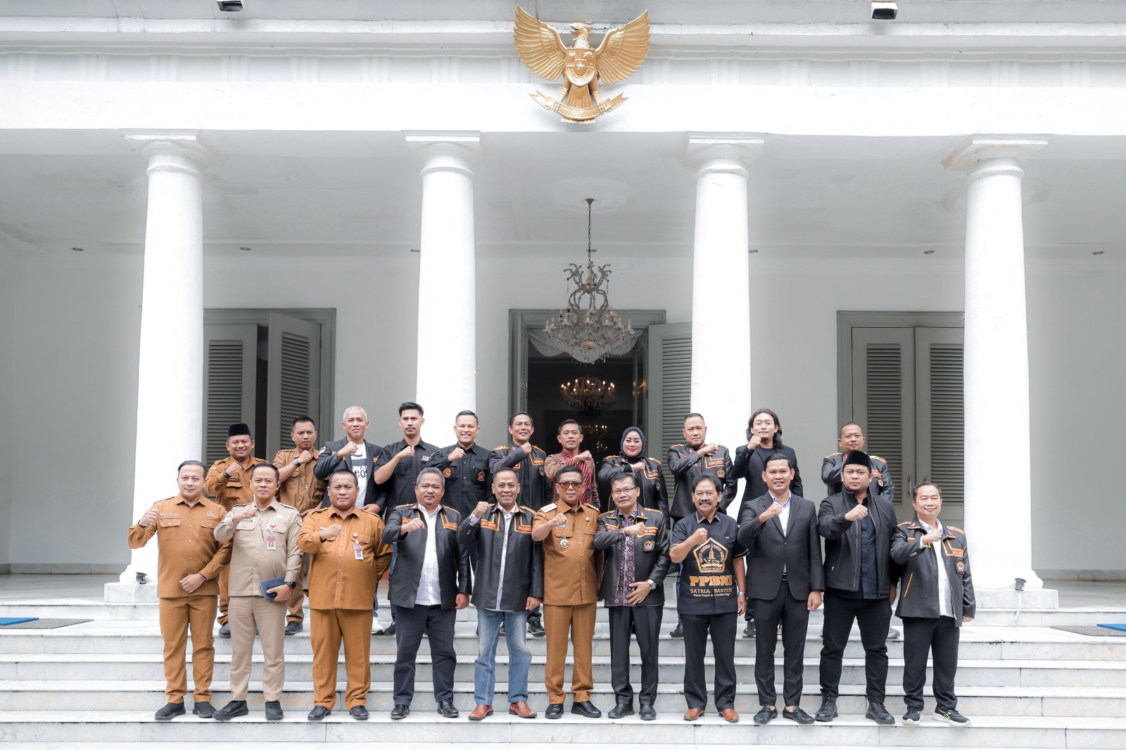 Gubernur Abdra Soni dan pengurus PPBNI. Foto : Ist