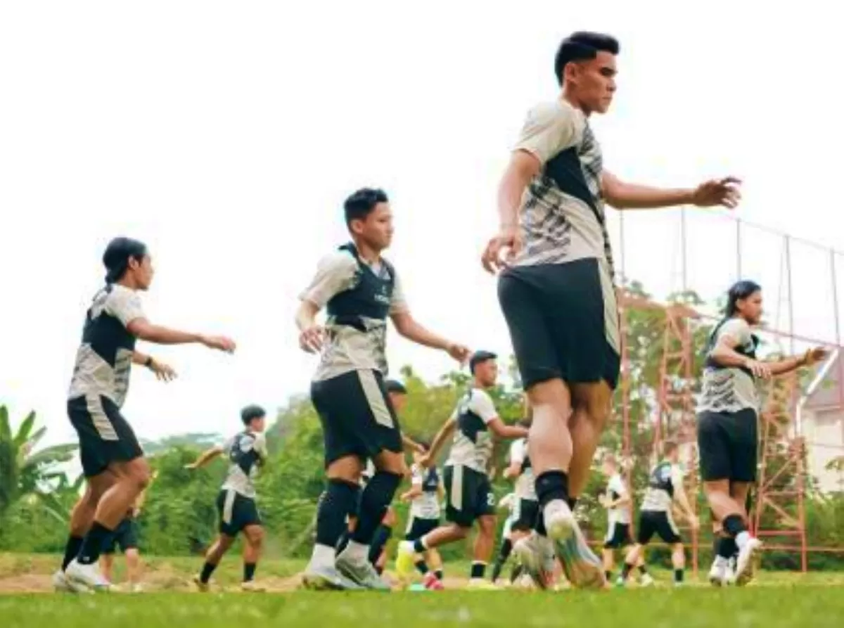 Sesi latihan skuad Persija. Foto : Ist