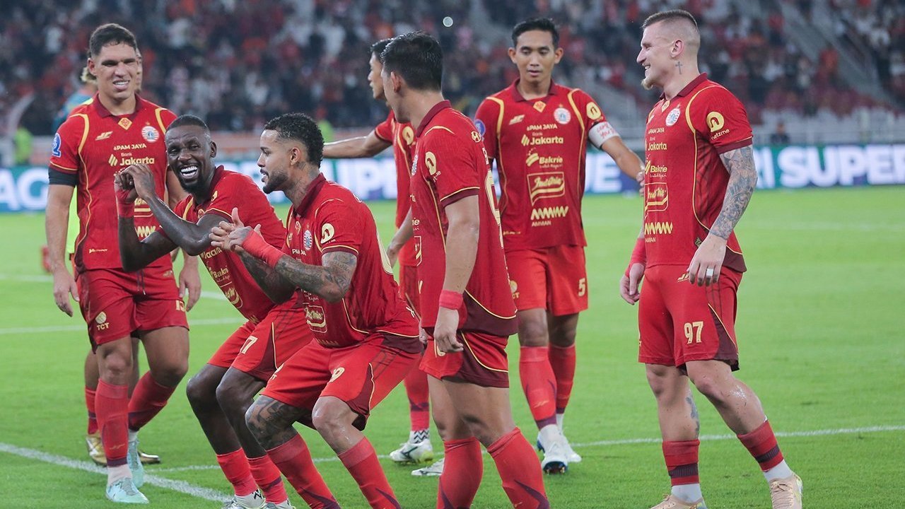 Skuad Persija siap jamu Madura United di GBK. Foto : Ist