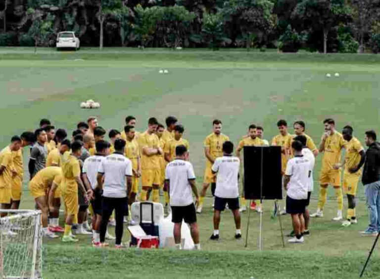 Skuad Madura United siap hadapi Persija di Stadion GBK Jumat (23/1/26). Foto : Ist