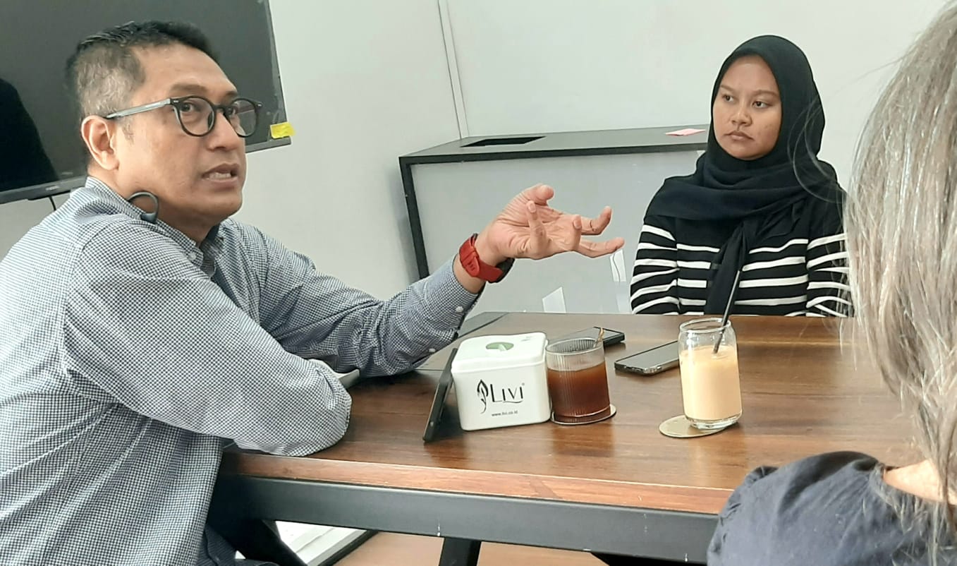 Dokter Spesialis Kandungan Eka Hospital BSD, dr. Budi Santoso, Sp.OG, FMAS saat menjelaskan tentang perbedaan miom dan Kista. Foto : Irawan