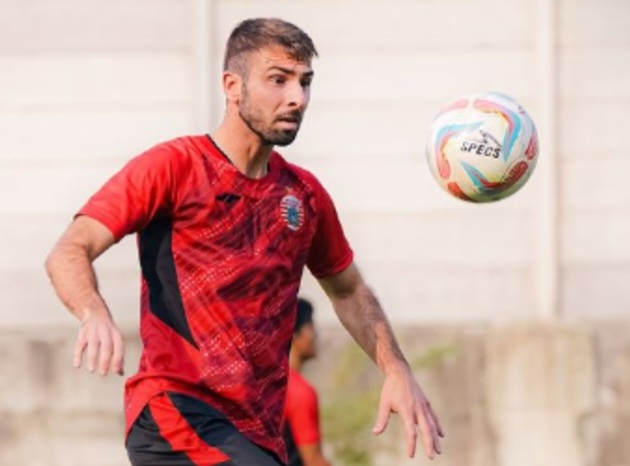 Ramon Bueno Gonzalbo gelandang ex Persija kini resmi dipinang Persita Tangerang. Foto : Ist