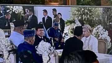 Presiden Prabowo menjadi saksi pernikahan Sesprinya Agung Surahman. Foto : Ist