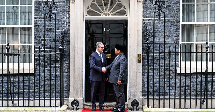 Presiden Prabowo disambut Perdana Menteri Inggris Keir Starmer di 10 Downing Street, London. Foto : Ist