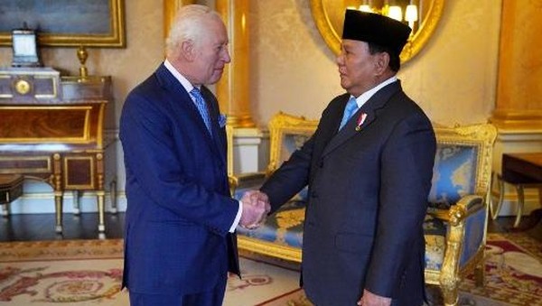 Presiden Prabowo saat bertemu Raja Inggris Charles III di Lancaster House, London. Foto : Ist