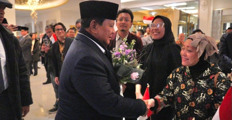 Presiden Prabowo tiba di Swis disambut Diaspora Indonesia. Foto : Ist