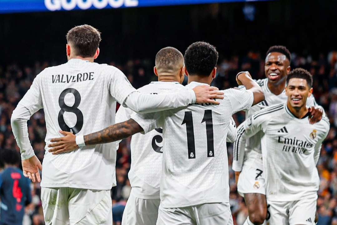 Selebrasi skuad Real Madrid usai menang 5-1 dari Real Betis. Foto : Ist