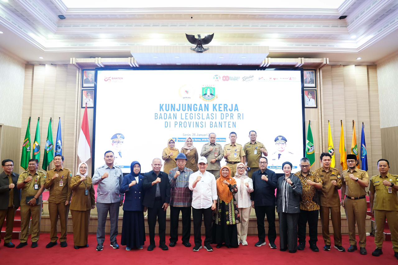 Wagub Dimyati Natakusumah saat menerima Kunjungan Kerja Badan Legislasi (Baleg) DPR RI. Foto : Humas Pemprov