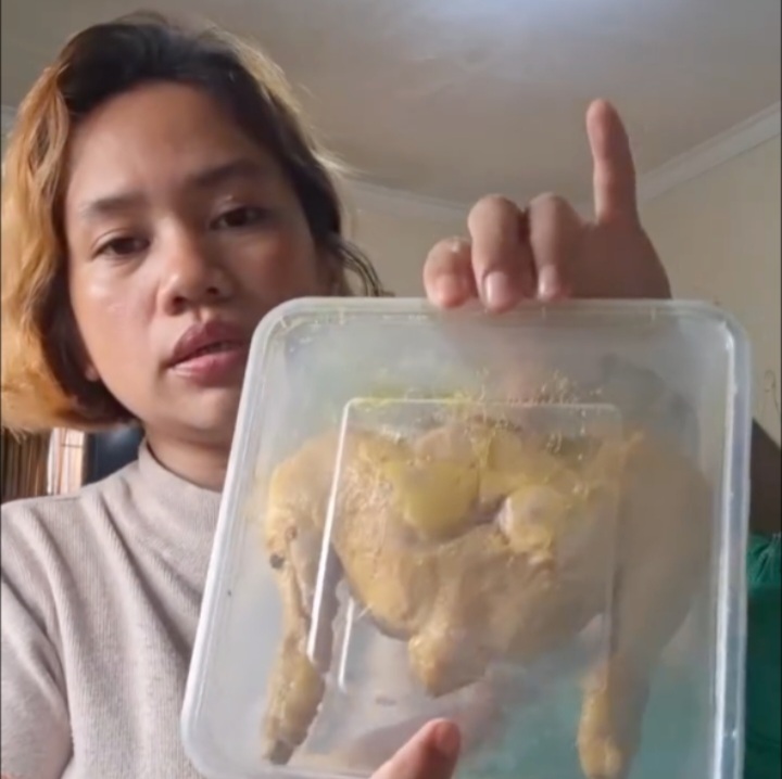 Seorang ibu pemilik akun Instagram @rdalstr membagikan momen saat menerima paket Makan Bergizi Gratis (MBG) untuk anaknya yang duduk di PAUD. Foto : IG