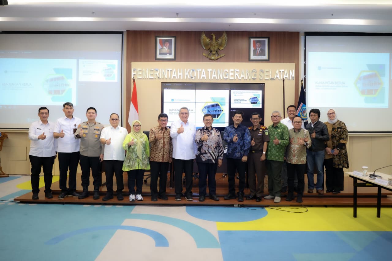 Badan Aspirasi Masyarakat (BAM) DPR RI, Ahmad Heryawan saat menggelar kunjungan kerja ke Puspemkot Tangsel, Rabu (18/2)