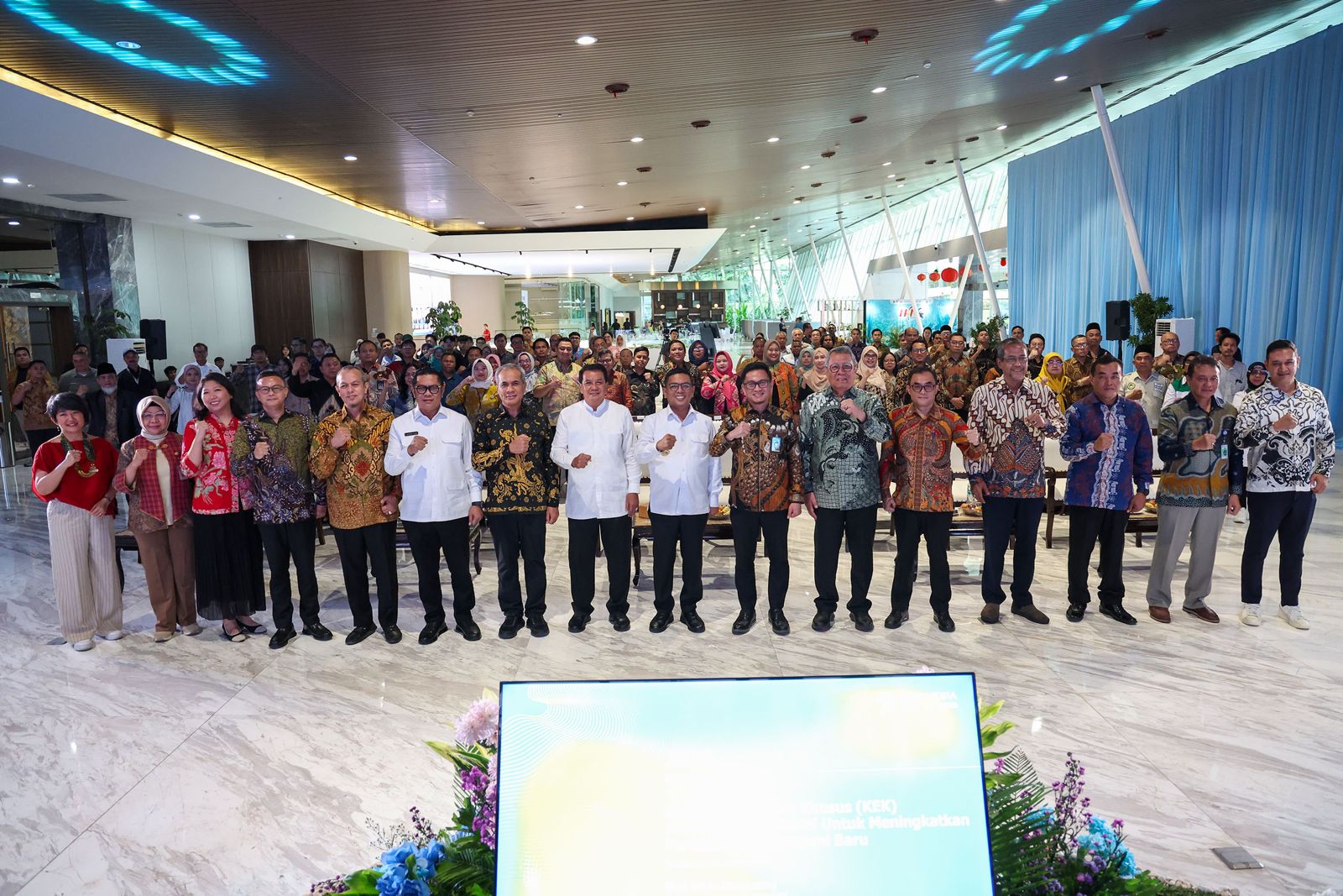 Gubernur Andra Soni pada acara Menakar Daya Ungkit KEK ETKI Banten sebagai Kutub Pertumbuhan Ekonomi Baru. Foto : Ist