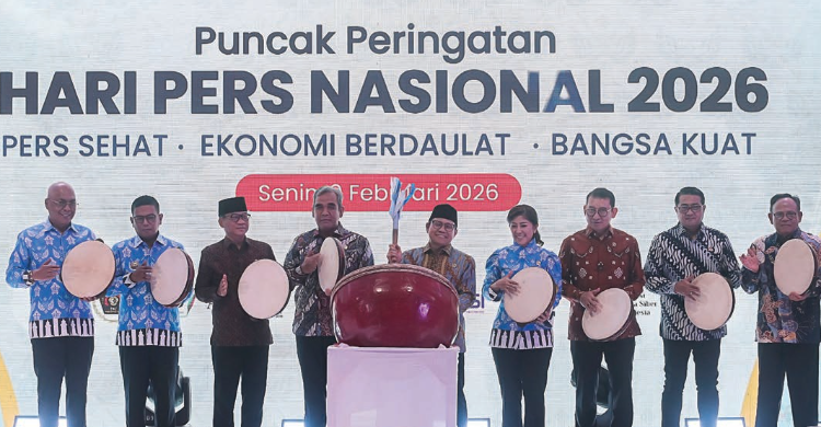 Menko PM Muhaimin Iskandar (tengah) pada perayaan HPN 2026 di Serang. Foto : Ist