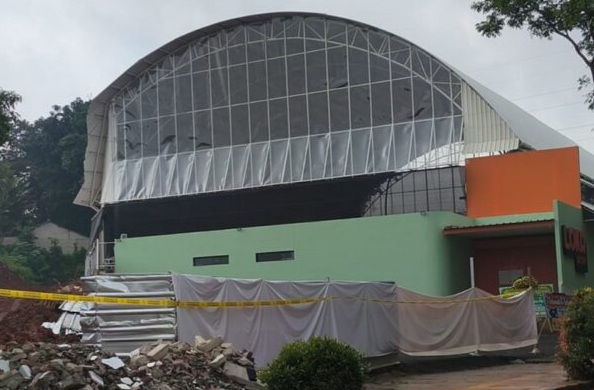 Lapangan Padel yang disegel karena belum memiliki ijin. Foto : Ist