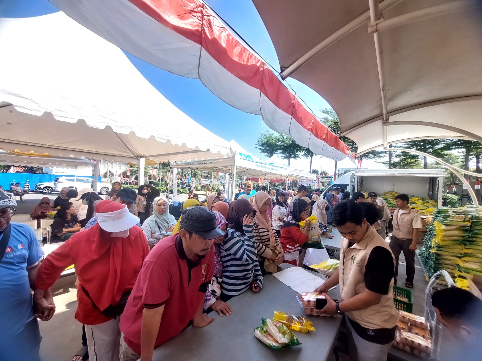 Bazar murah Ramadan akan segera hadir serentak di 7 kecamatan awal Maret mendatang.