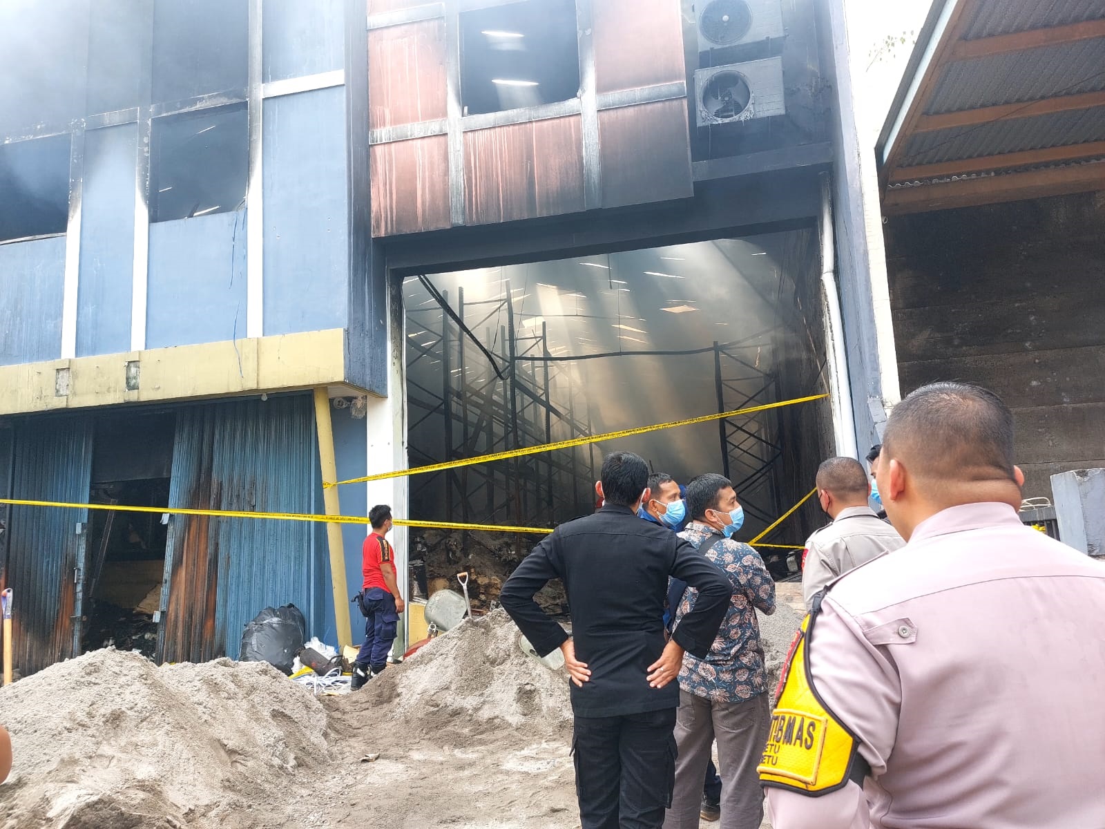 Perusahaan pemilik gudang peptisida yang terbakar berjanji akan mencari zat penawar untuk menetralisir aliran sungai Cisadane yang tercemar