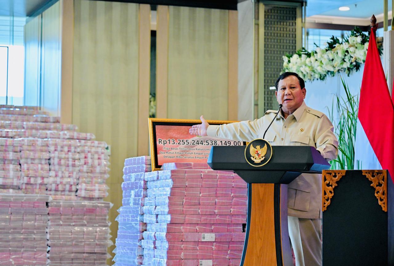 Presiden Prabowo pada acara di Kejaksaan Agung. Foto : Ist