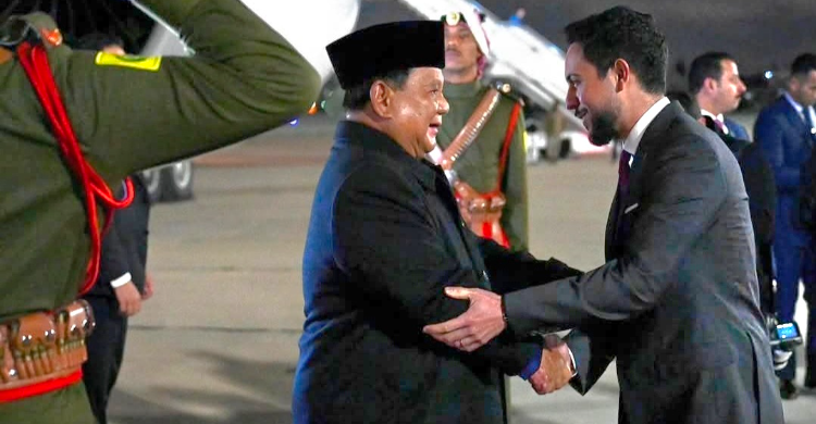 Presiden Prabowo Subianto disambut Putra Mahkota Kerajaan Yordania Al Hussein bin Abdullah II. Foto : Ist