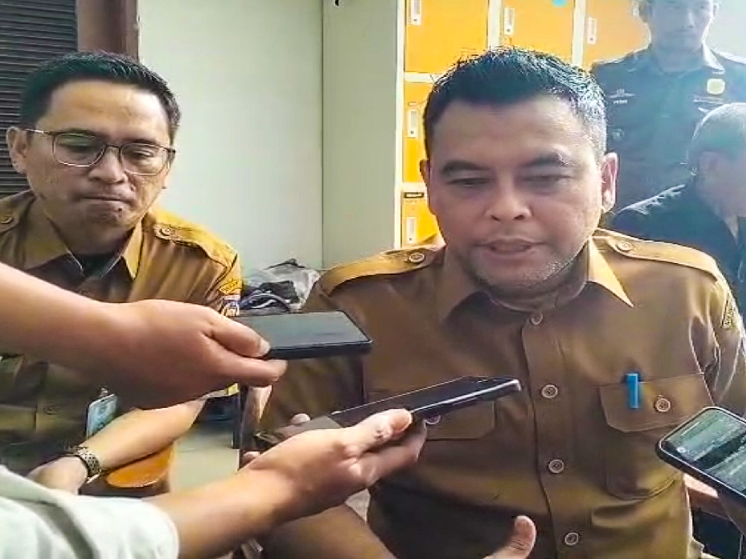 Camat Setu, Erwin Gemala Putra, Selasa (10/2). (tangselpos.id/rmn)
