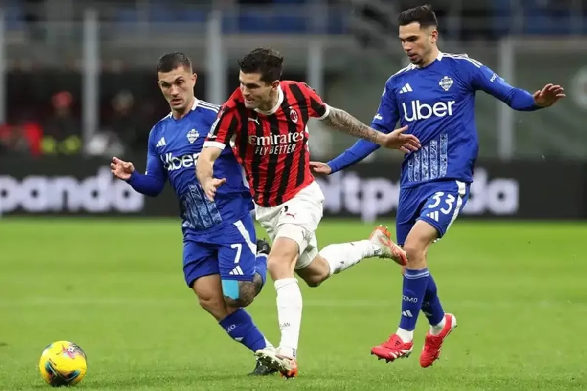 Laga AC Milan vs Como berakhir imbang 1-1.  Foto : Ist