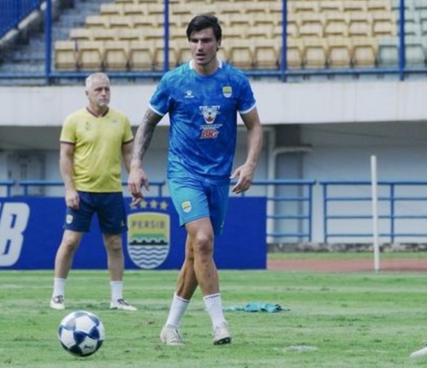 Punggawa baru Persib Sergio Castel. Foto : Ist