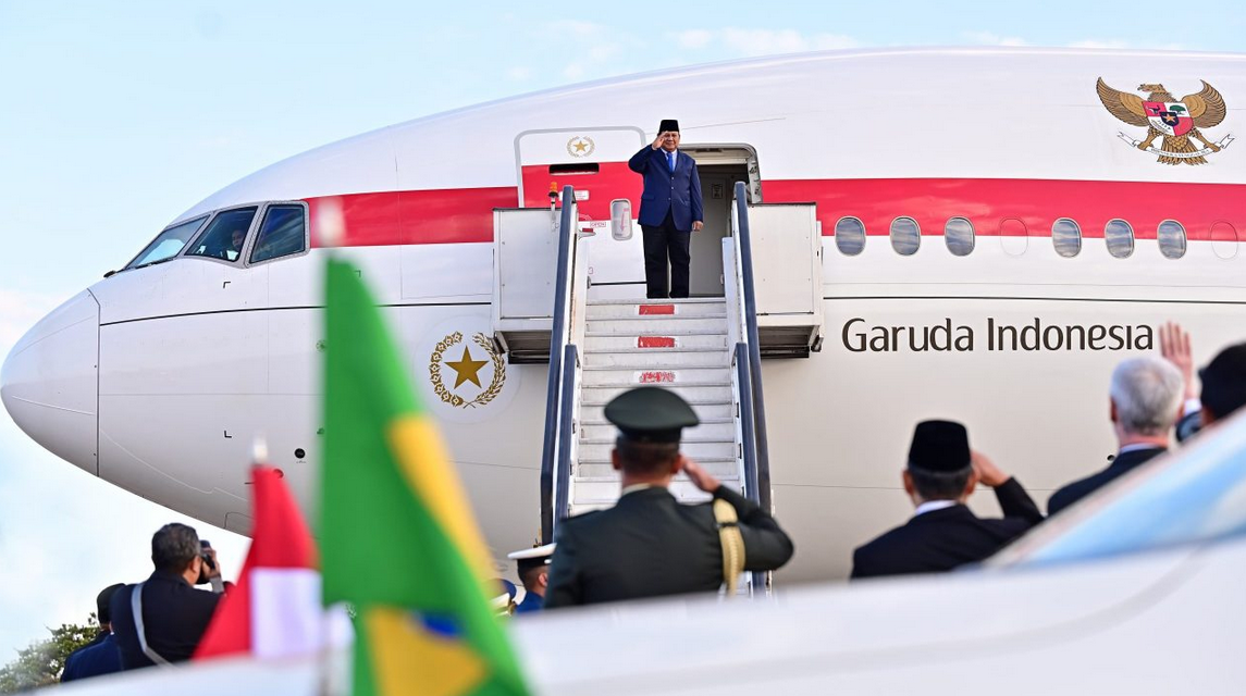 Pesawat Garuda Indonesial yang menerbangkan Presiden Prabowo. Foto : Izt