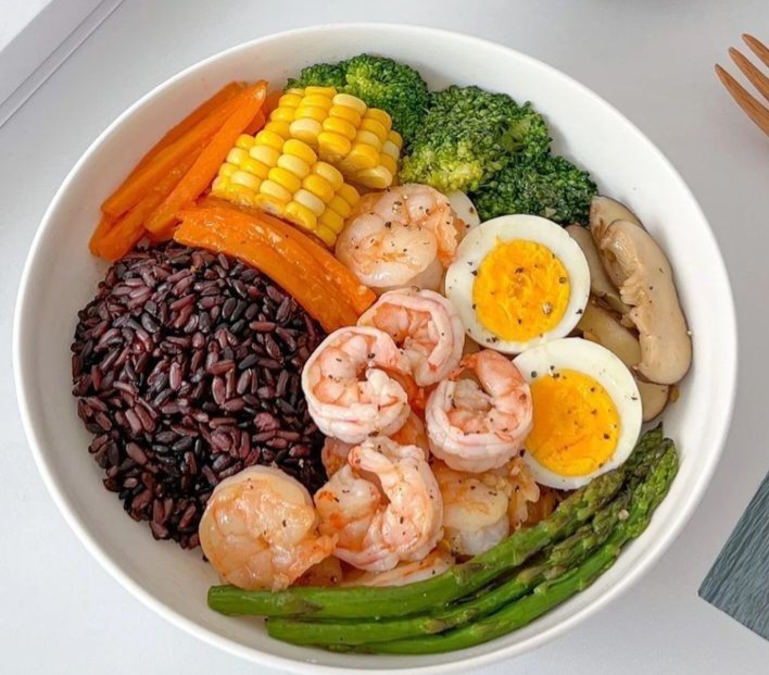 Menu berbuka puasa yang sehat. Foto : Ist