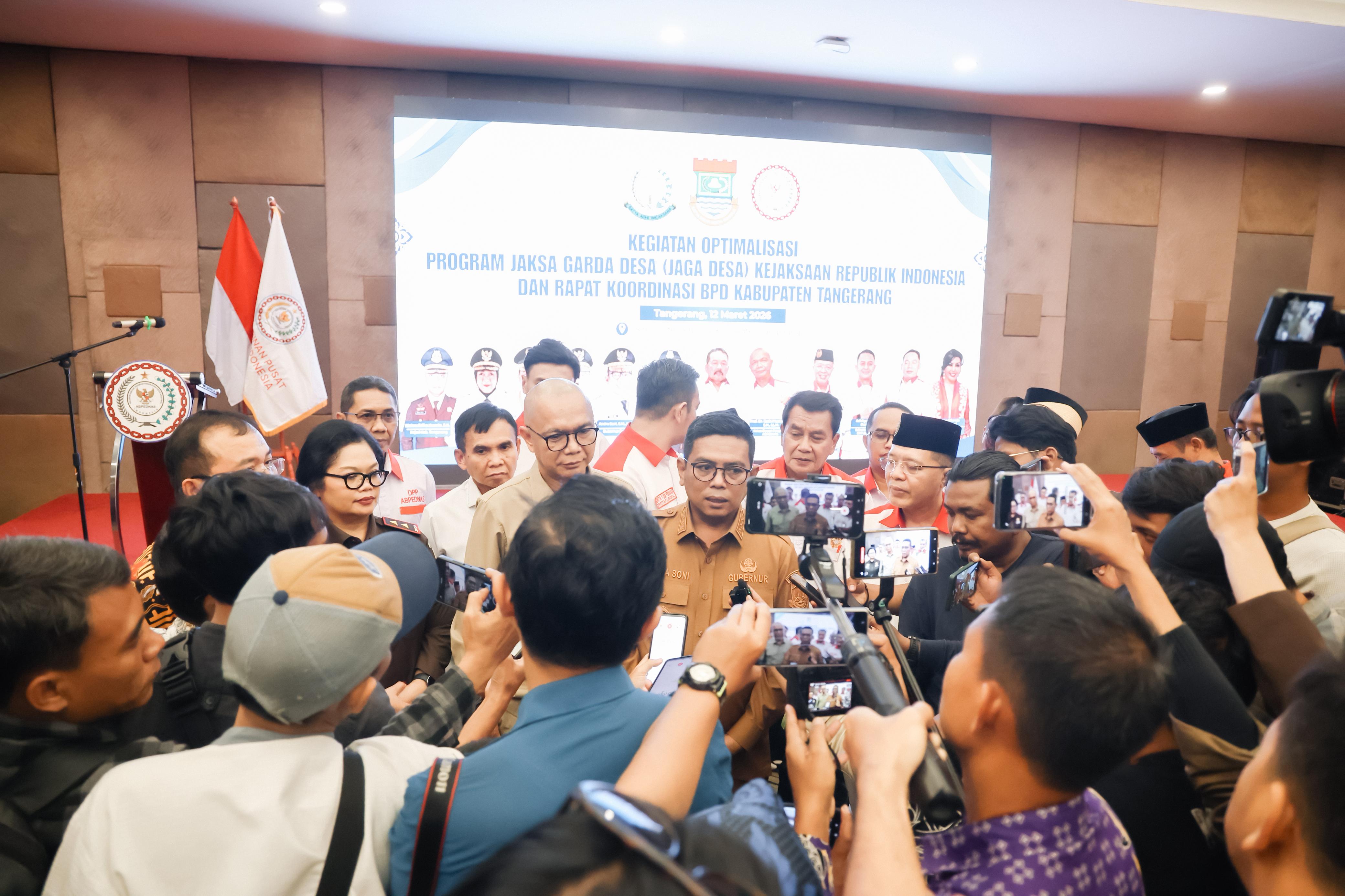 Gubernur Andra Soni saat menghadiri kegiatan Jaga Desa dan Rapat Koordinasi Badan Permusyawaratan Desa (BPD) Kabupaten Tangerang. Foto : Ist