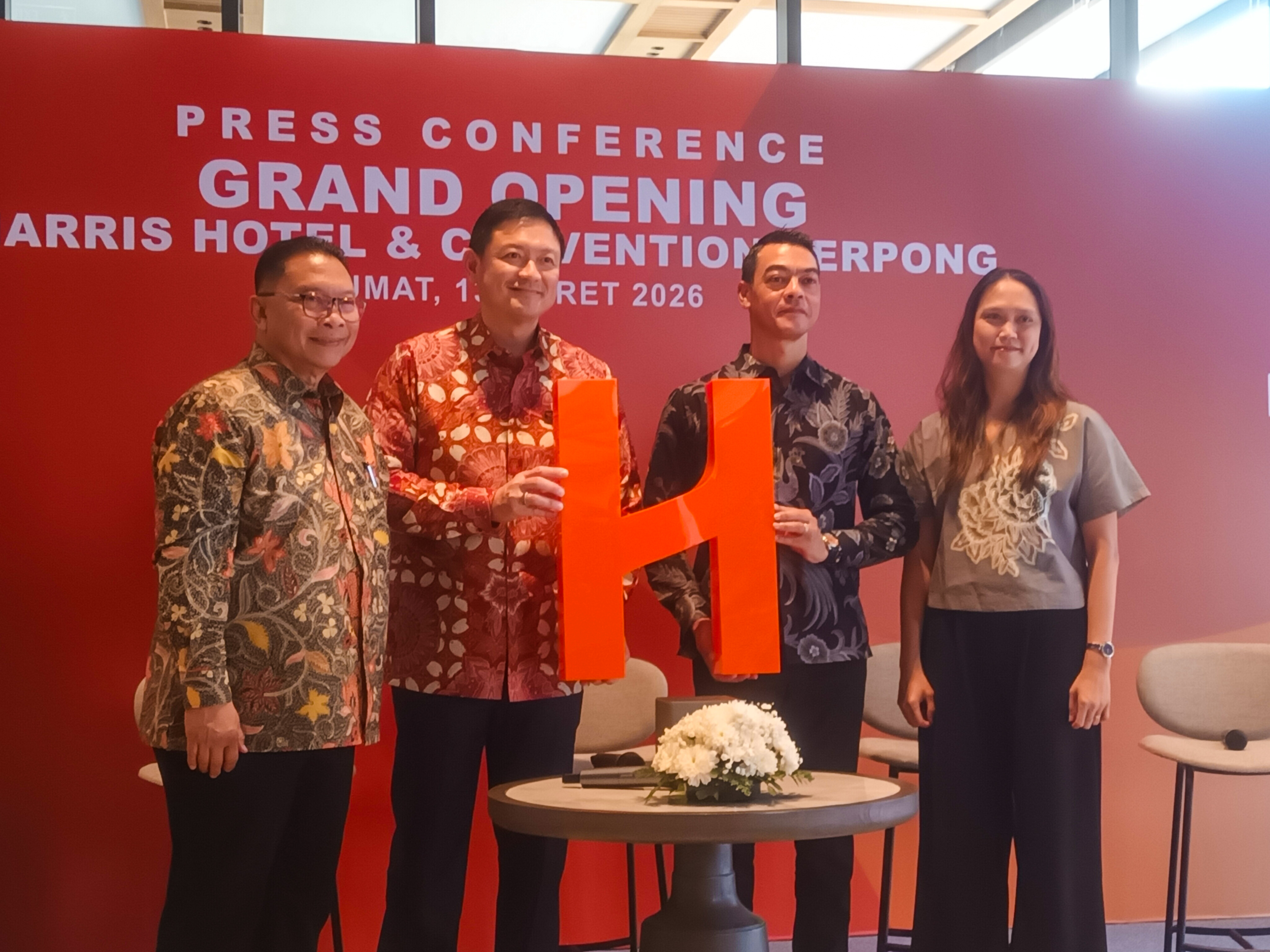 Konferensi pers Grand Opening HARRIS Hotel & Convention Serpong di kawasan Summarecon Serpong, Tangerang, Jumat (13/3/2026). (tngselpos.id/lim)