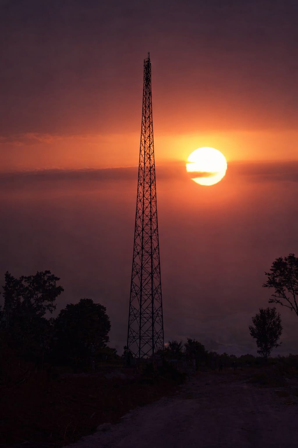 BTS Telkomsel di Pulau Sangiang perkuat konektivitas antara Pulau Jawa-Sumatra di momen RAFI 2026, jadi satu-satunya hadirkan jaringan 4G/LTE di pulau yang berada di Selat Sunda ini.(Istimewa)