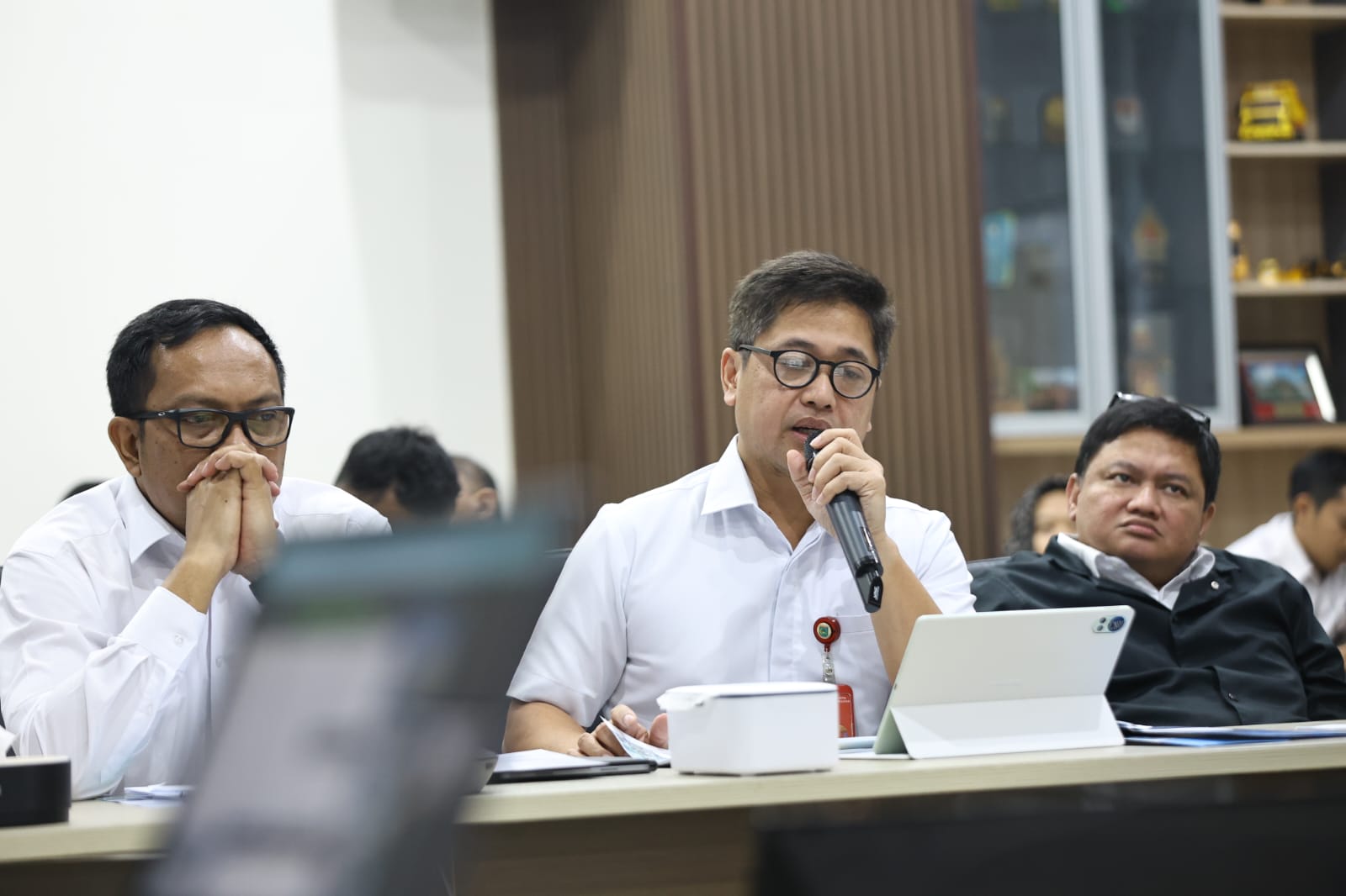 Kepala DSDABMBK Kota Tangsel, Robbi Cahyadi saat memaparkan prioritas rencana kerja 2027 dalam forum OPD di Perkantoran Lengkong, Rabu (4/3).