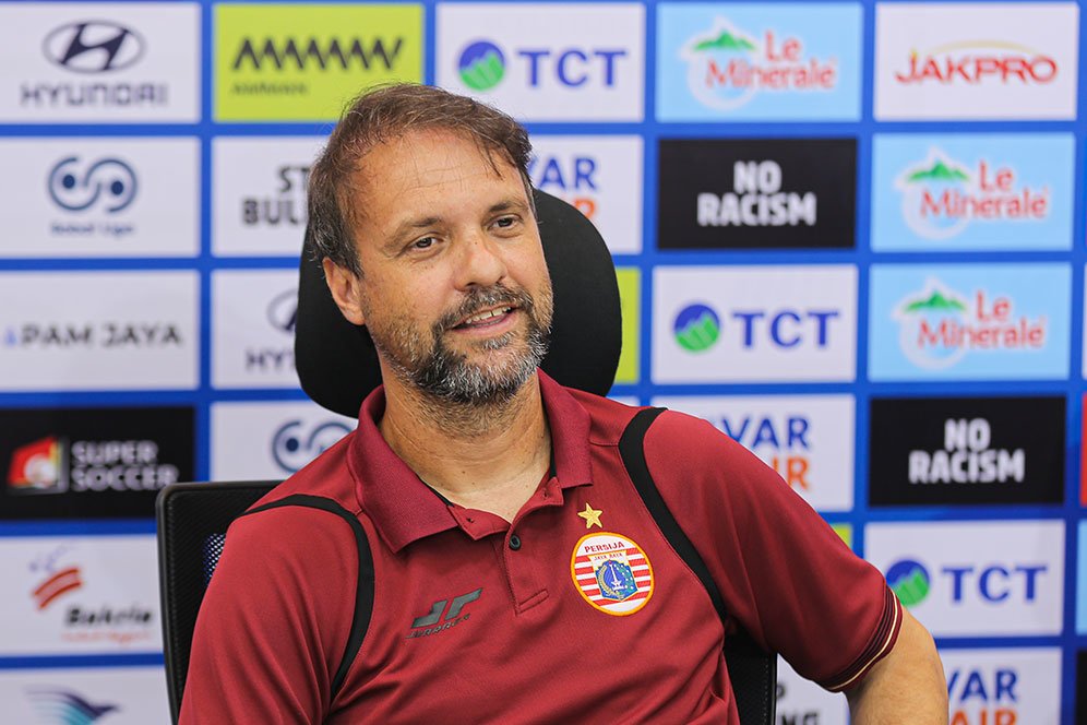Pelatih Persija asal Brazil Mauricio Souza. Foto : Ist