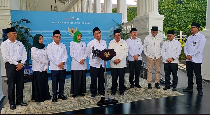 Anggota Kabinet Merah Putih saat membayar Zakat di Istana Negara, Jakarta, Jumat (13/3). Foto  : Ist