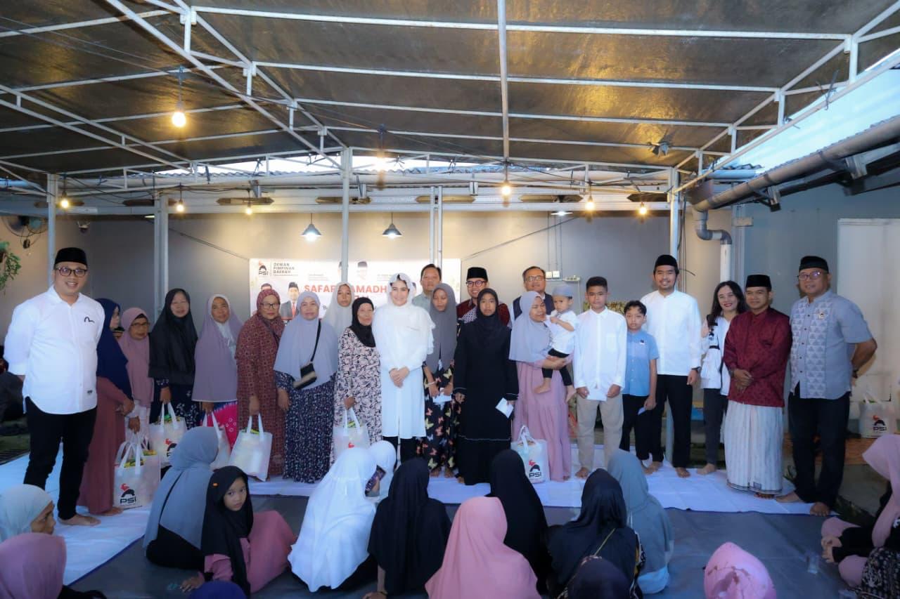 BERBAGI. Pimpinan Daerah (DPD) Partai Solidaritas Indonesia (PSI) Kota Tangsel untuk memperkuat kepedulian sosial kepada masyarakat.