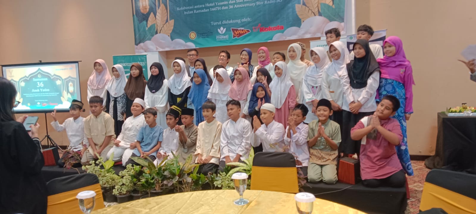 Kegiatan santunan anak yatim sekaligus diskusi kesehatan bertema puasa sehat, Rabu (11/3/2026). (tangselpos.id/lim)