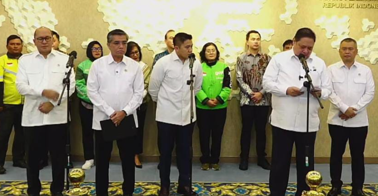 Menko Perekonomian Airlangga Hartarto saat konferensi Pers. Foto : Ist