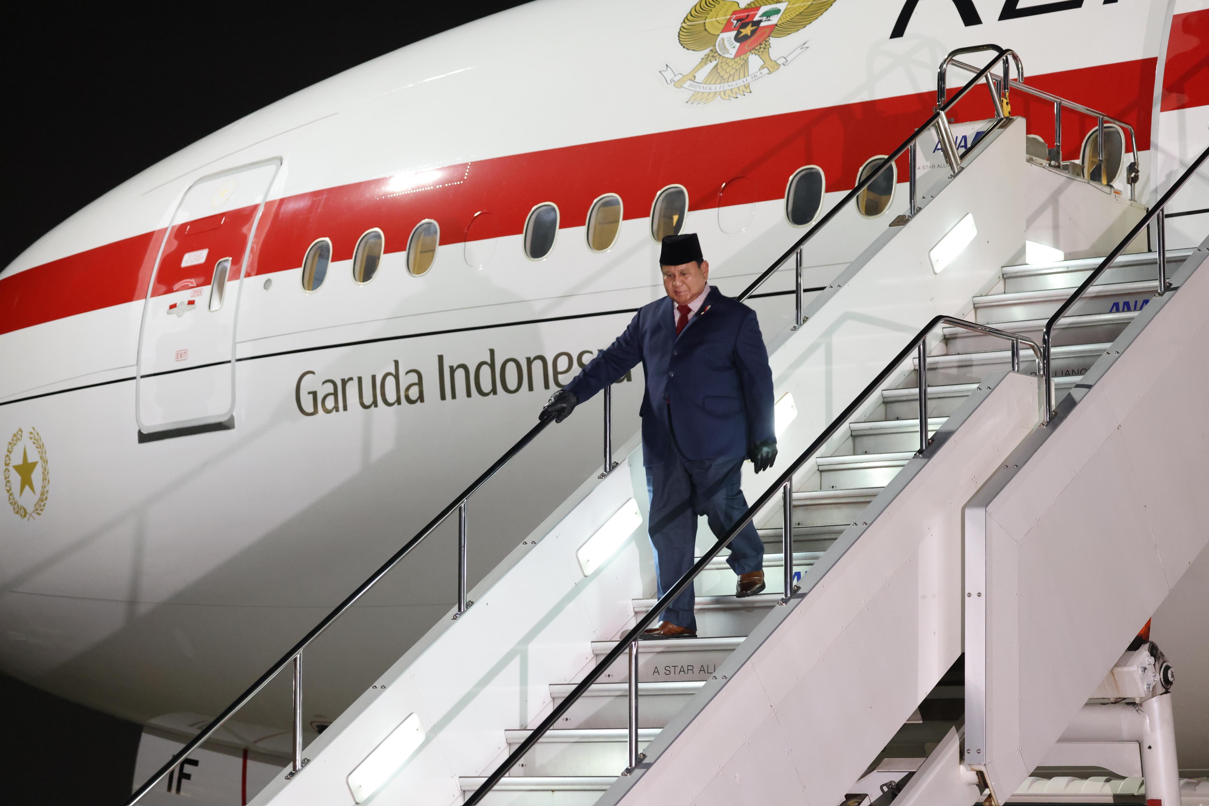 Presiden Prabowo saat tiba di Jepang pada Minggu (29/3/2026) malam. Foto : Ist