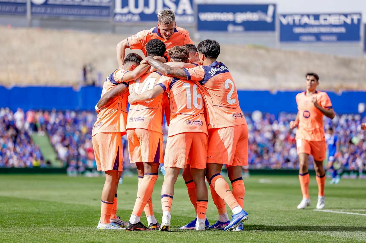 Selebrasi skuad Barca usai menang 2-0 dari Getafe. Foto : Ist
