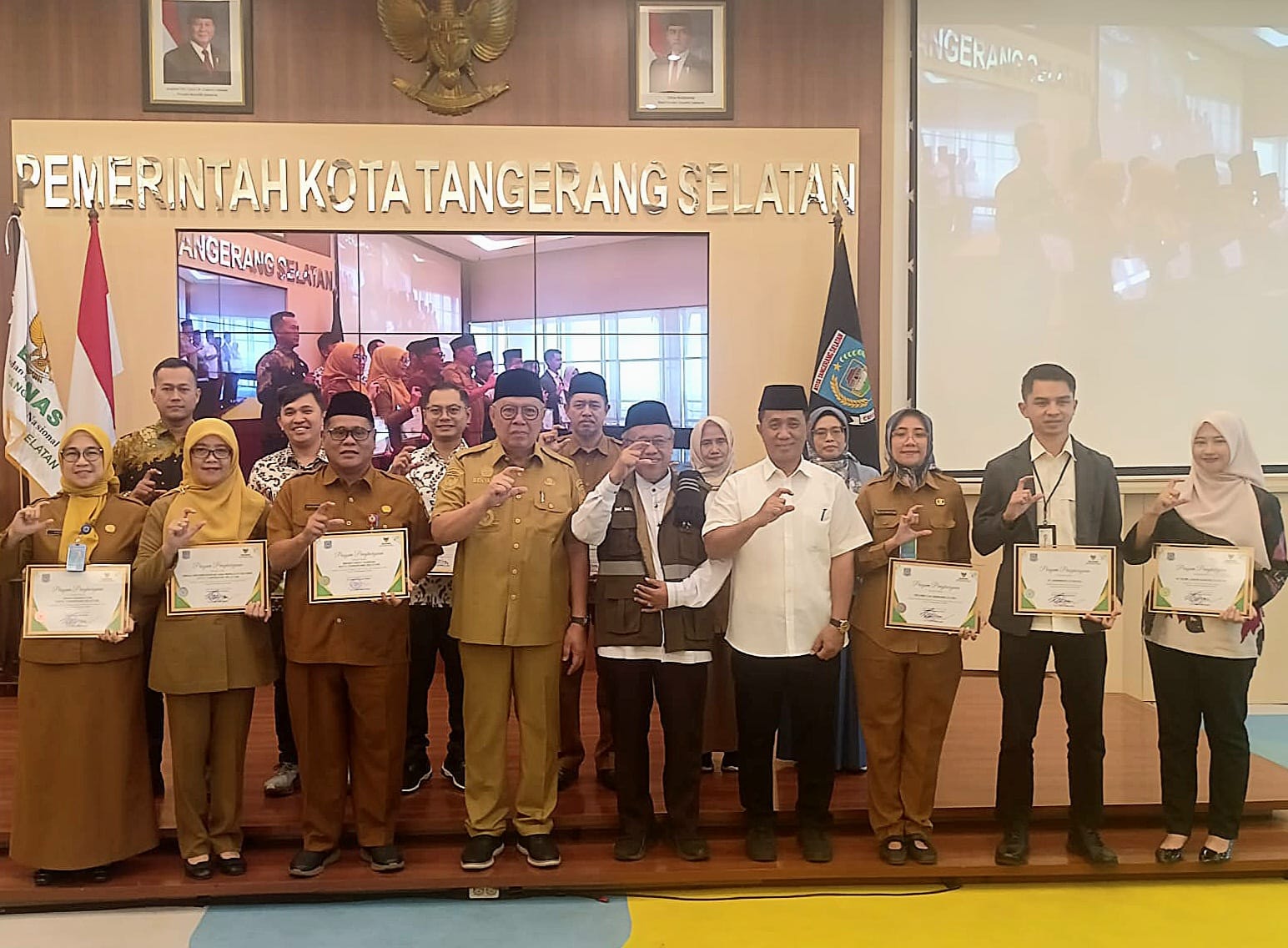 Momen Halalbihalal yang berlangsung di Puspemkot Tangsel, Senin (13/4). (tangselpos.id/rmn)