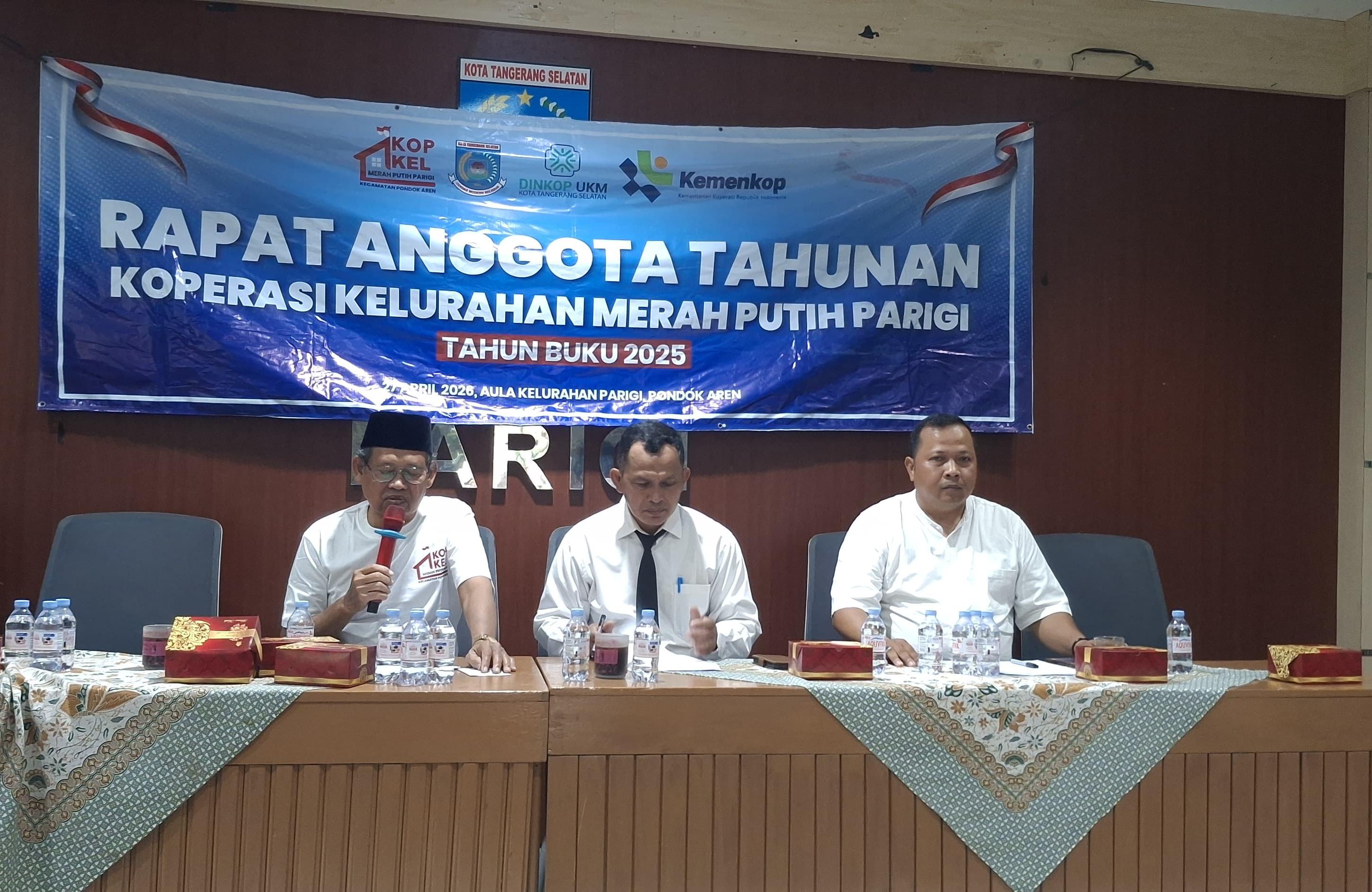 Koperasi Kelurahan Merah Putih Parigi menggelar Rapat Anggota Tahunan (RAT) Tahun Buku 2025 di Aula Kelurahan Parigi, Pondok Aren, Senin (27/4).