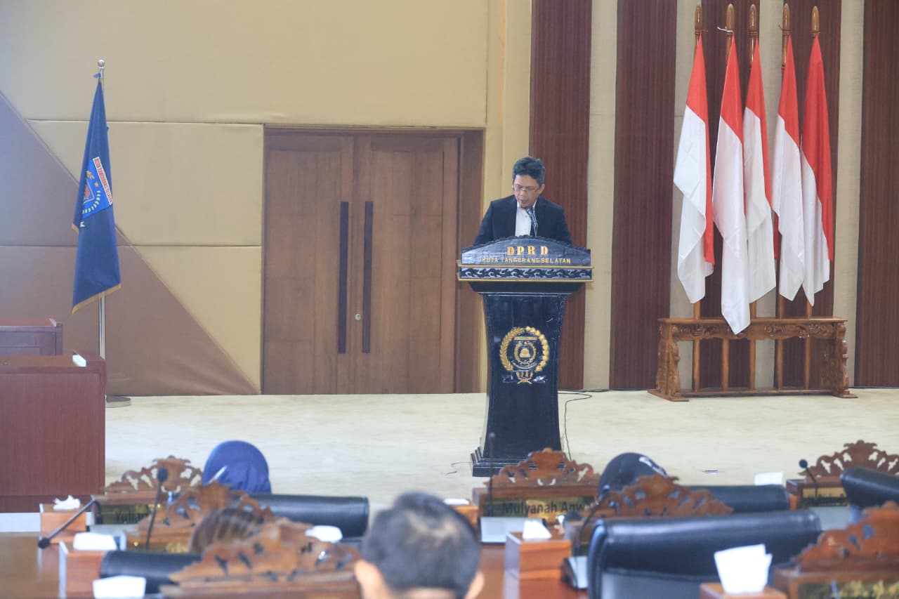 DPRD Kota Tamgsel berikan jawaban terkait pendapat Walu Kota atas usulan Raperda Diniyah.